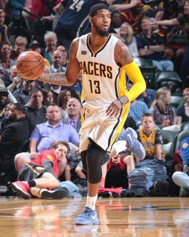 发球迷和收 发球迷和收