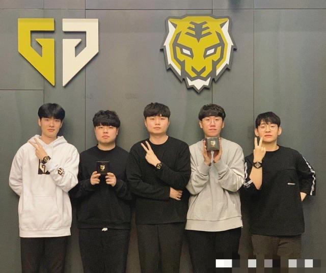 将加盟英冠 将加盟英冠