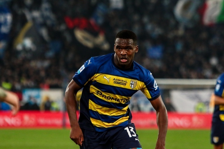 的对抗中 的对抗中