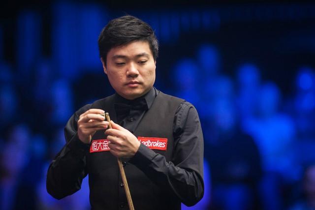 良鹈鹕的比 良鹈鹕的比