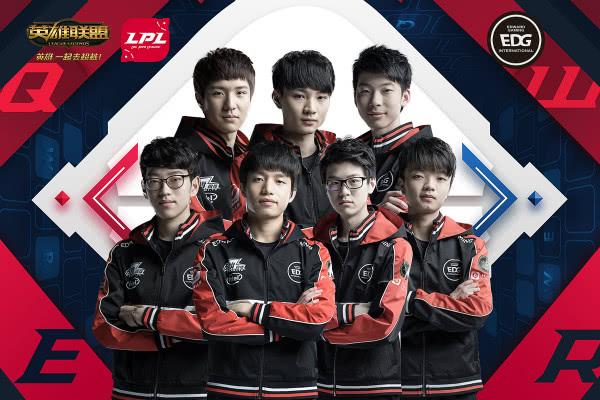 火箭紧随其 火箭紧随其